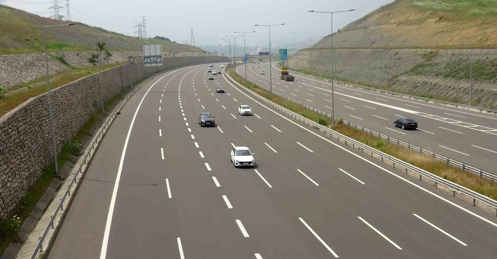 kocaelide otoyollarda bayram tatili oncesi sakinlik yasaniyor 3 TGViTQEZ