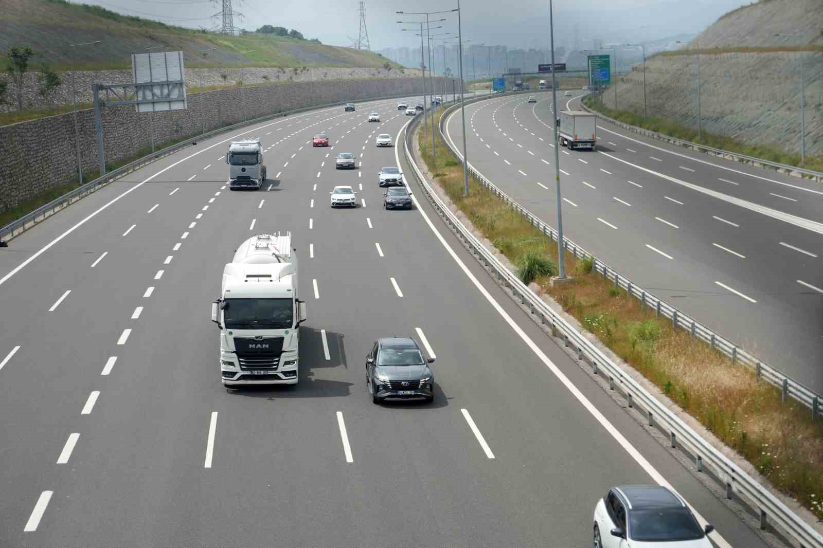 kocaelide otoyollarda bayram tatili oncesi sakinlik yasaniyor 5 jqsnsaNW