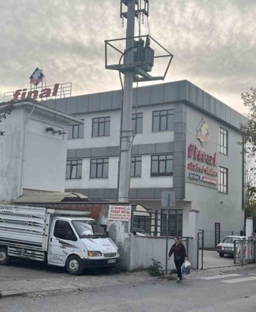 kocaelide-ozel-lisede-gida-zehirlenmesi-alarmi-14-ogrenci-hastaneye-kaldirildi-mzdPz9Dd.jpg