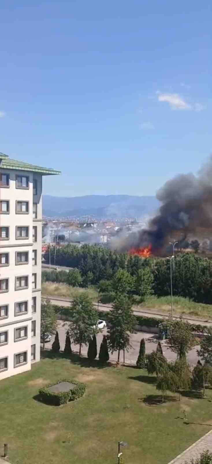 kocaelide saman yuklu tirin romorkunda cikan yangin mahalleyi sardi 9 24K2wlu2