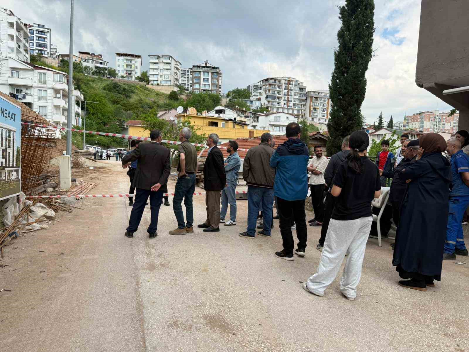 kocaelide toprak kaymasi nedeniyle 5 bina tahliye edildi 1 RtY4JfIO
