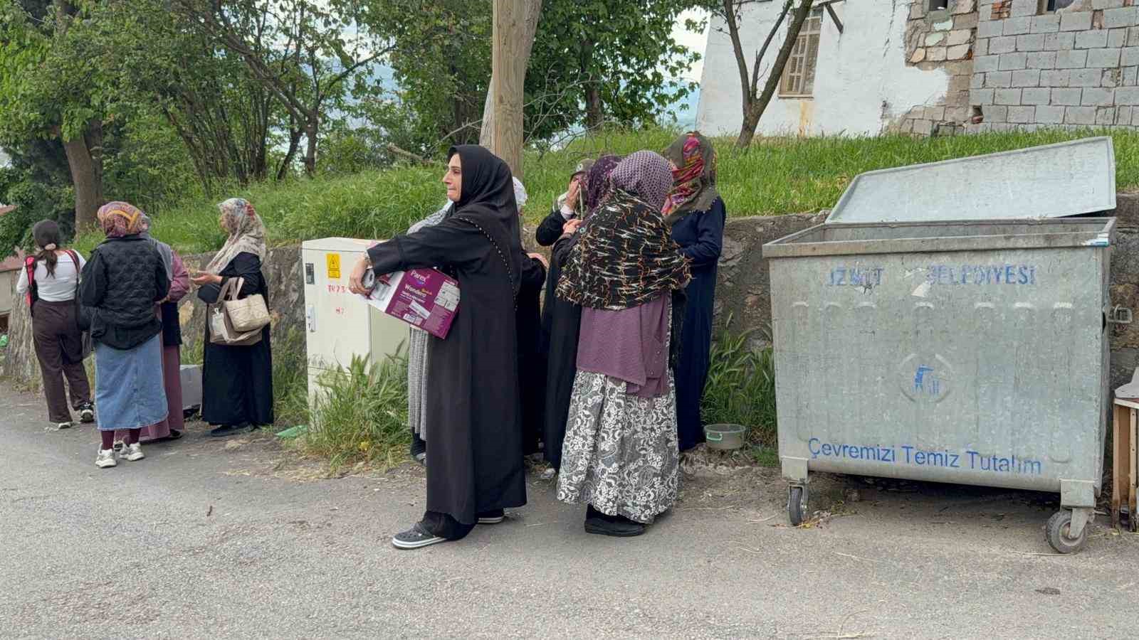 kocaelide toprak kaymasi nedeniyle 5 bina tahliye edildi 3 sX7CDgcI