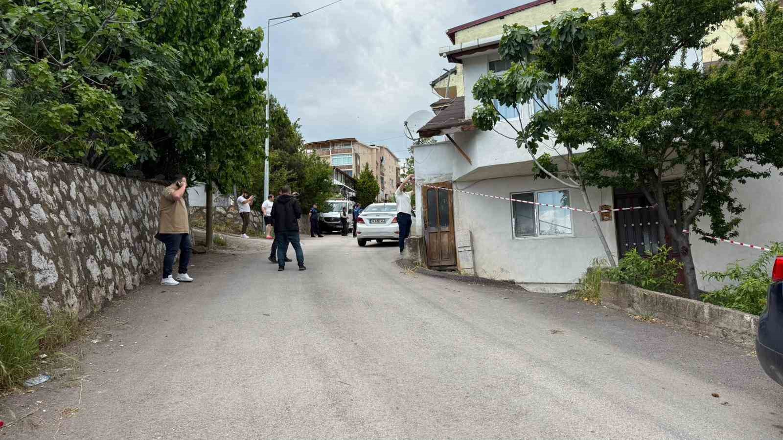 kocaelide toprak kaymasi nedeniyle 5 bina tahliye edildi 5