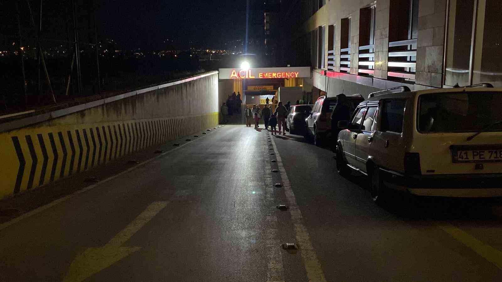 kocaelide tribunden dusen genc taraftar hayatini kaybetti 3 RnEi81aV
