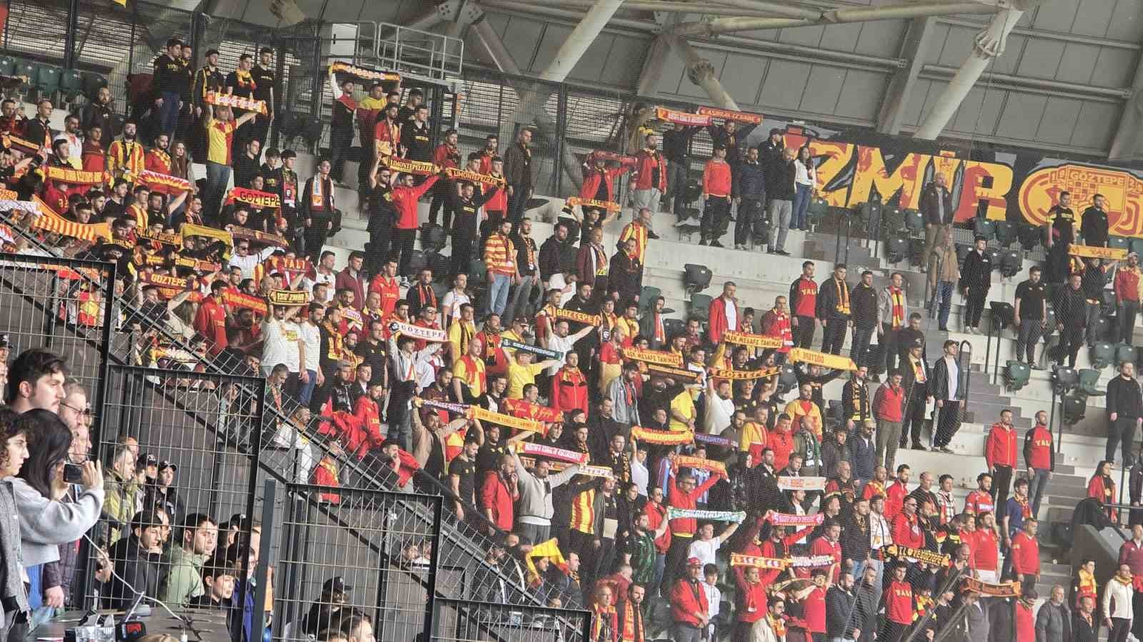 Kocaeli’de tribünler sustu, çocuklar için yas tutuldu 7 kocaelide tribunler sustu cocuklar icin yas tutuldu 3 CsjJ2nXE