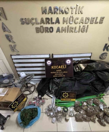kocaelide-uyusturucu-operasyonlarinda-75-supheli-yakalandi-x6I3gy1T.jpg