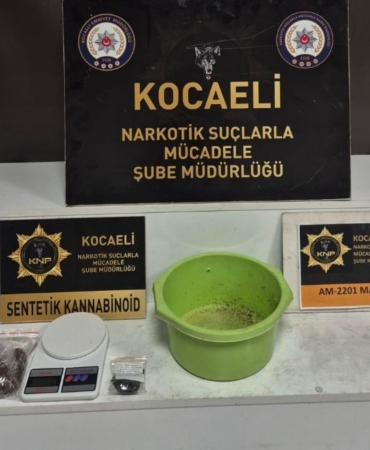 kocaelide-uyusturucu-operasyonu-4-kisi-tutuklandi-X3Deuqr7.jpg