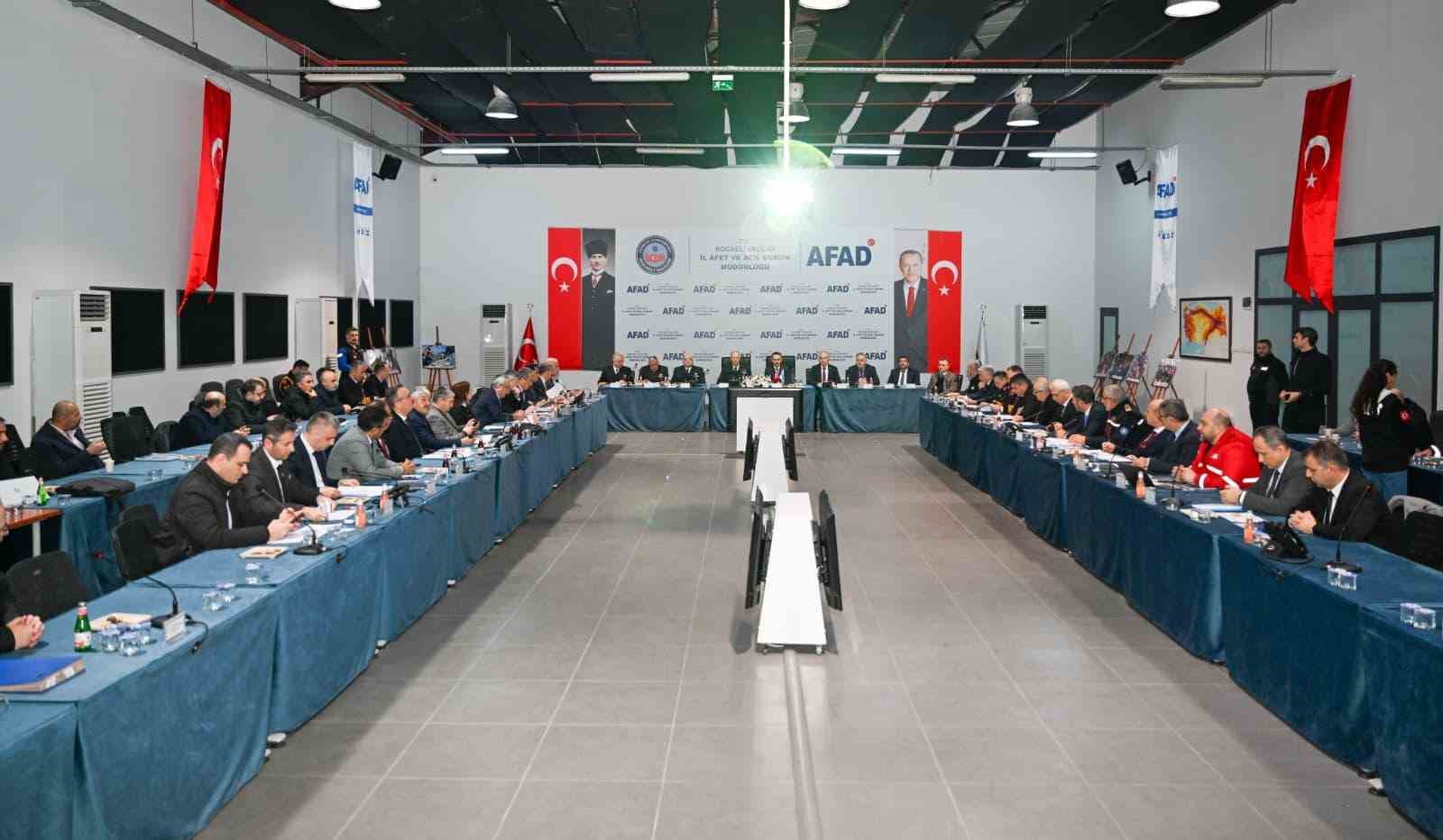 kocaelide yilbasi oncesi hazirliklar tamam 6 TanOqy91