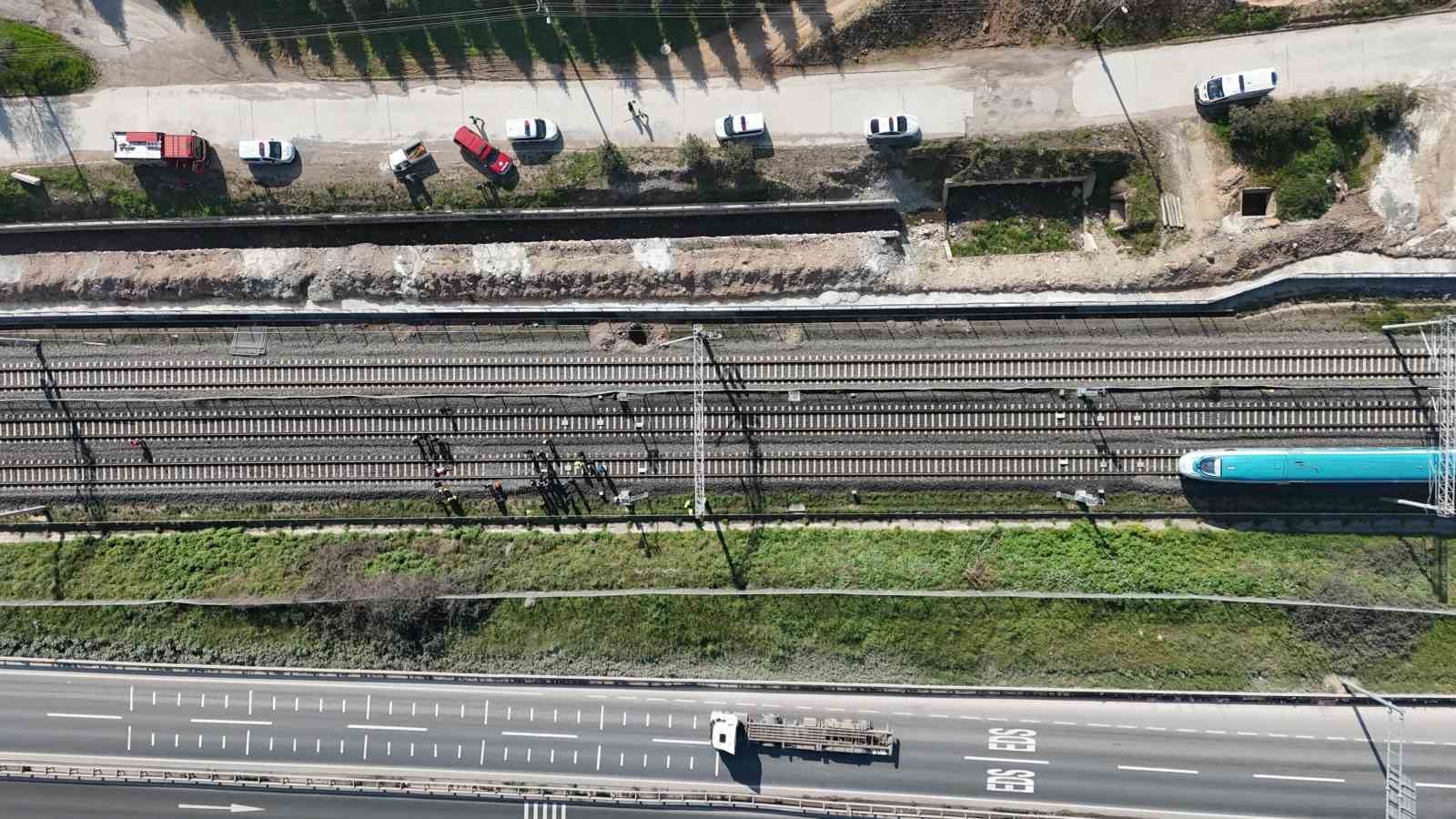kocaelide yuksek hizli trenin carptigi kisi hayatini yitirdi 2 kPqOLK5N