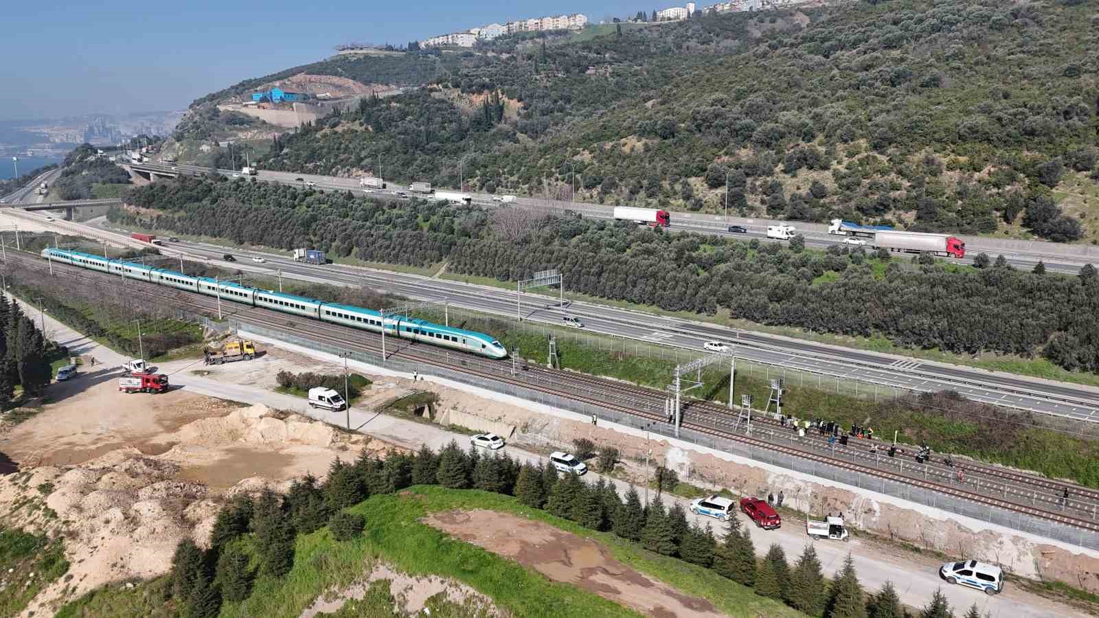 kocaelide yuksek hizli trenin carptigi kisi hayatini yitirdi 3