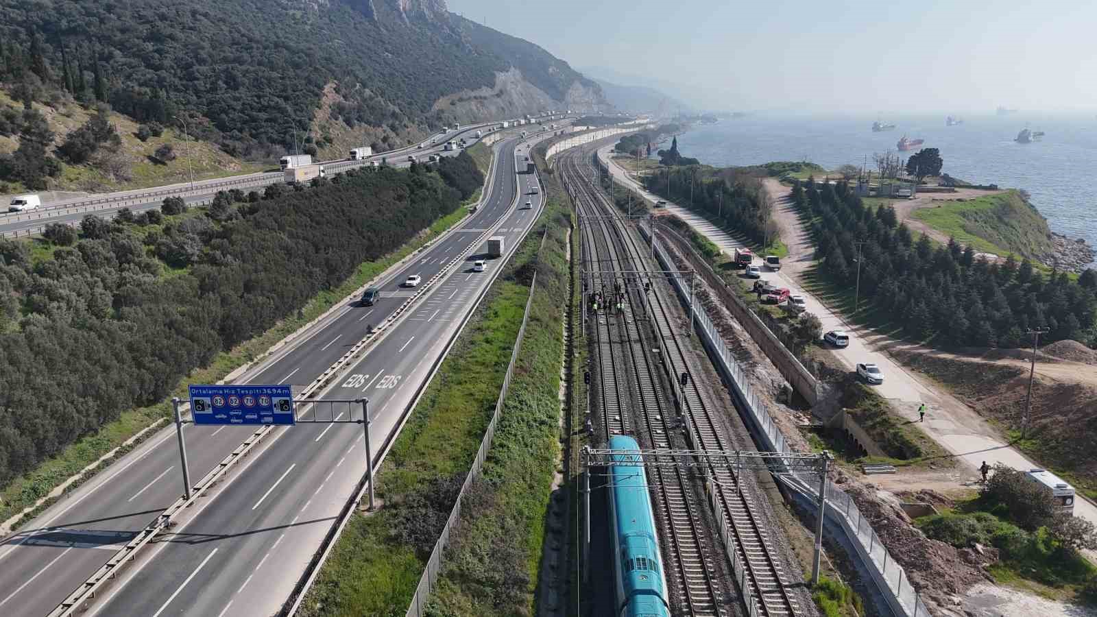 kocaelide yuksek hizli trenin carptigi kisi hayatini yitirdi 5