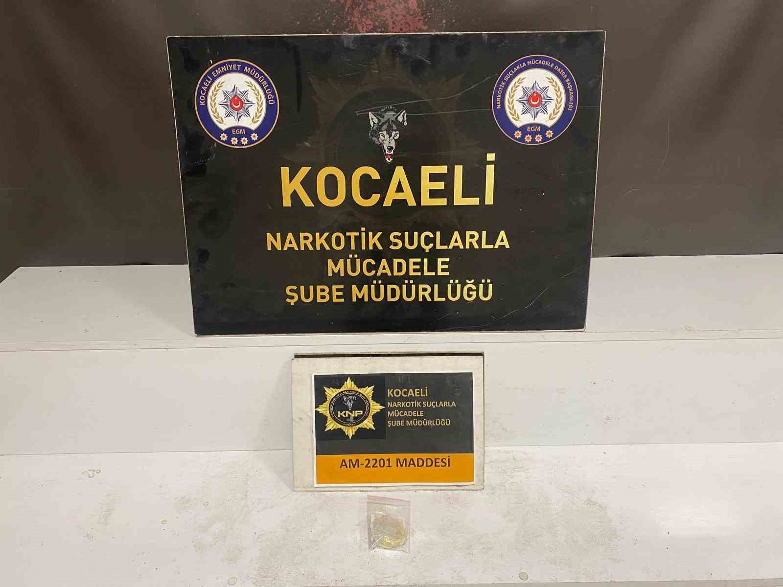 kocaelideki operasyonlarda 51 kilo uyusturucu ele gecirildi 2 rpOPQ6ch