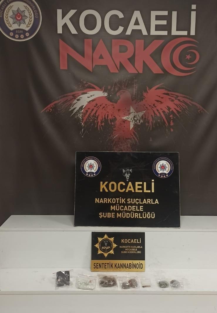 kocaelideki operasyonlarda 51 kilo uyusturucu ele gecirildi 5 AZih2AYL