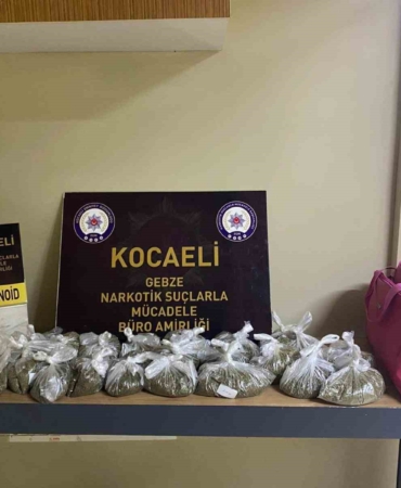 kocaelideki-operasyonlarda-51-kilo-uyusturucu-ele-gecirildi-uTeVzXD2.jpg