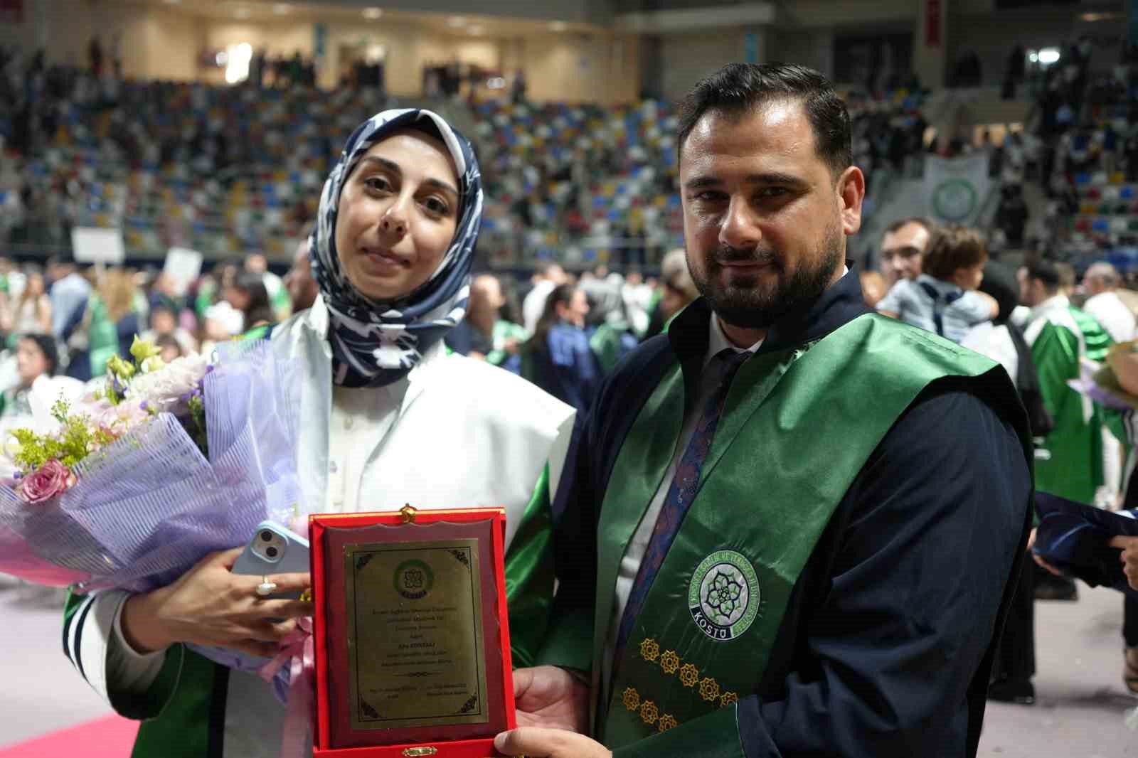 kocaelideki tek psikoloji bolumu ilk mezunlarini verdi ucuncu lisansinda universite birincisi oldu 1 8kXcFWBO