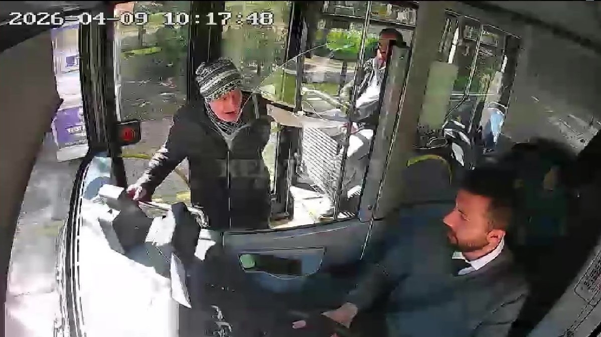 Kocaeli’nde otobüs şoförünün örnek davranışı kamerada 6 kocaelinde otobus soforunun ornek davranisi kamerada 2 WXhzMIpc
