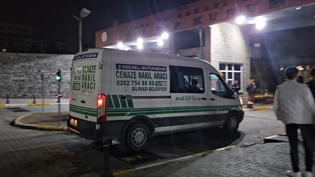 kocaelindeki yanginda hayatini kaybedenlerin cenazeleri teslim alindi 0