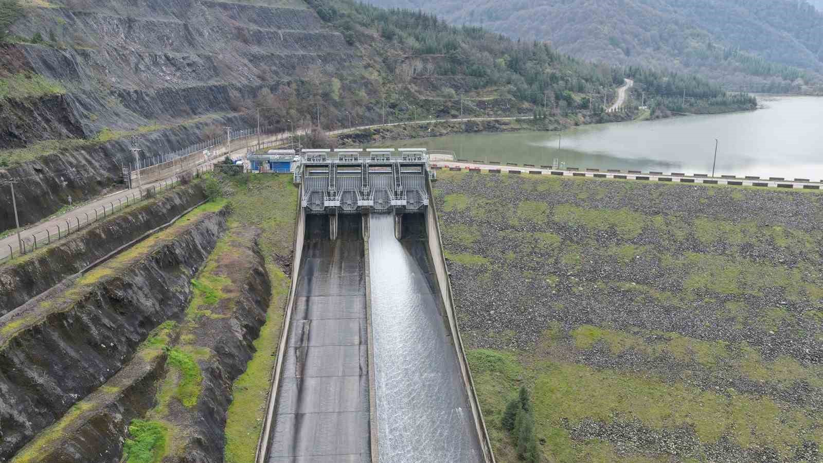 kocaelinin fazla suyu sapanca golune gonderiliyor 7 GF4R6YMU
