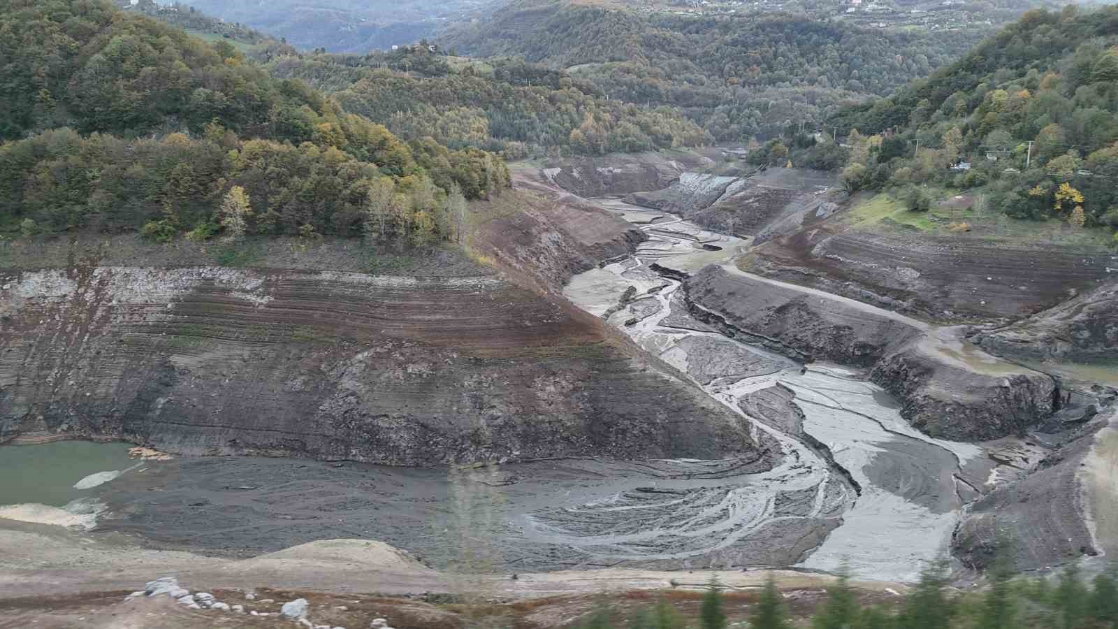 kocaelinin su ihtiyacini karsilayan barajin seviyesi yuzde 6ya dustu 7 BMG9tWMe
