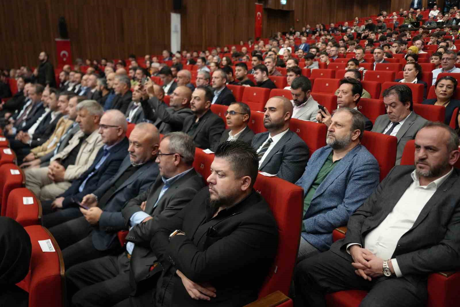 Kocaeli’nin teknoloji vizyonu sahneye çıktı: "Dijital devrimi ıskalayan tarihten silinir" 5 kocaelinin teknoloji vizyonu sahneye cikti dijital devrimi iskalayan tarihten silinir 1 2BiQihCM