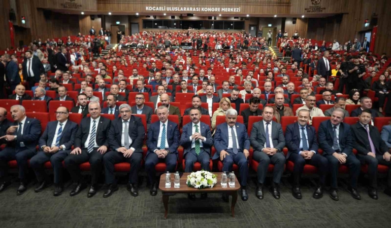 kocaelinin-teknoloji-vizyonu-sahneye-cikti-dijital-devrimi-iskalayan-tarihten-silinir-YhLdDwcK.jpg