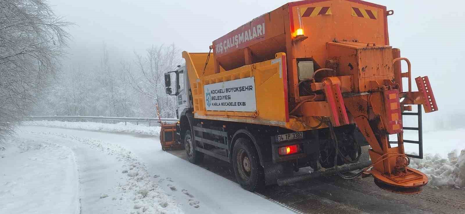 Kocaeli’nin yüksek kesimleri bayram sabahı beyaza büründü 5 kocaelinin yuksek kesimleri bayram sabahi beyaza burundu 1 h4Ni5UqA