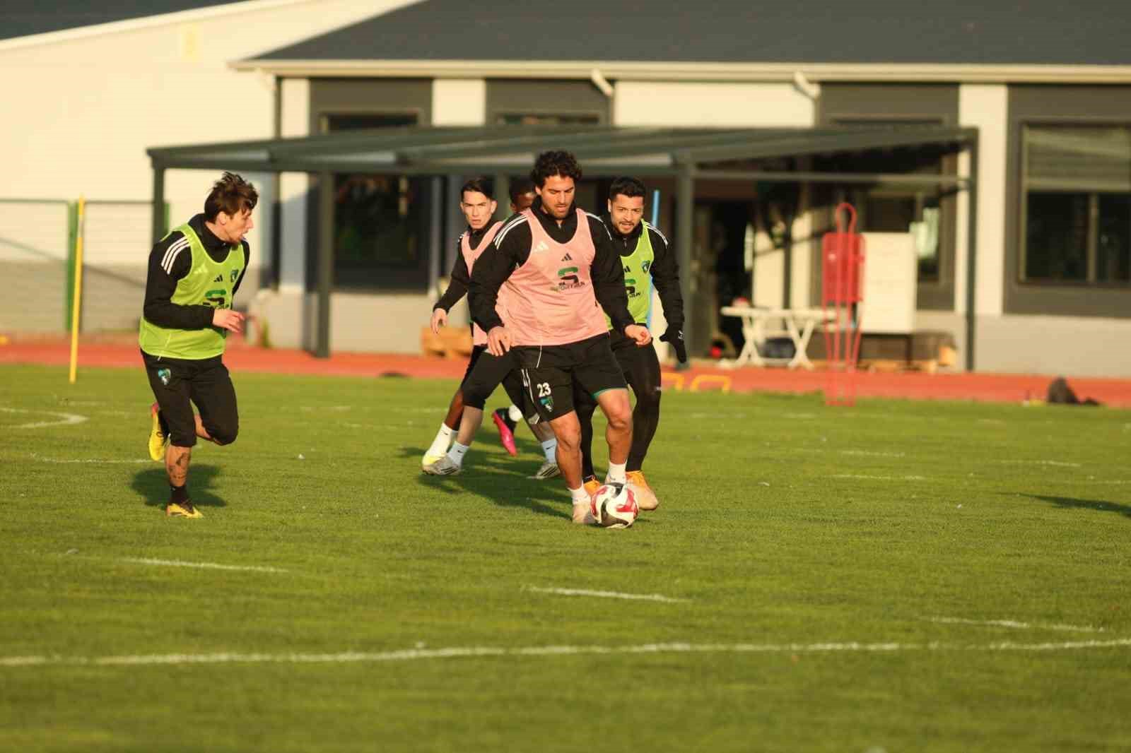 kocaelispor besiktas macinin hazirliklarina basladi 6 eR2ltkDe
