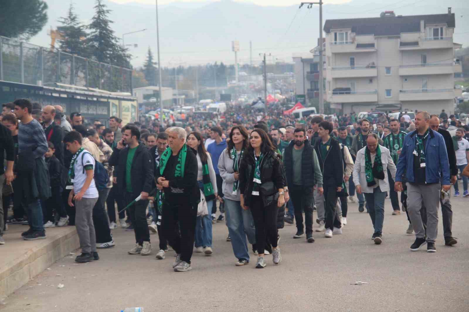 kocaelispor galatasaray macinda seyirci rekoru kirildi 1 imTS1ZOU
