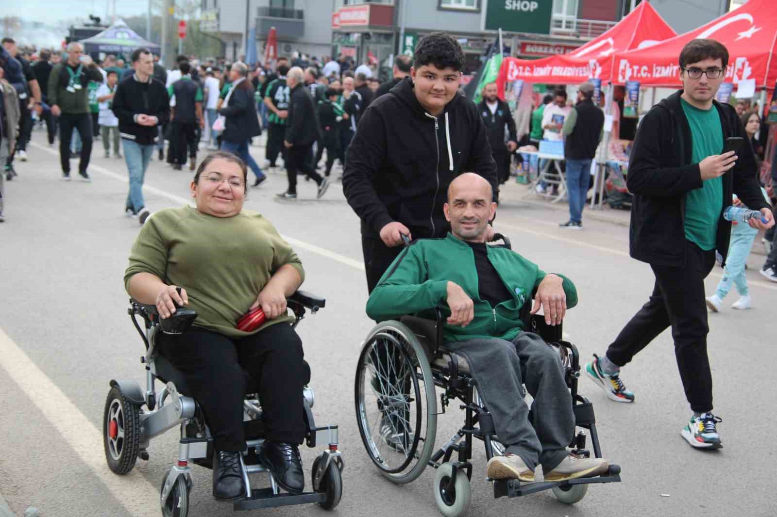 kocaelispor galatasaray macinda seyirci rekoru kirildi 2 ca1dwKk1