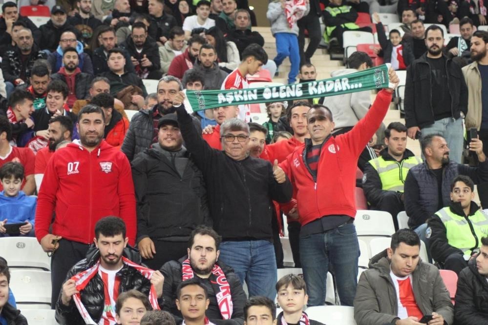 Kocaelispor, Süper Lig’de Antalyaspor’u konuk edecek 14 kocaelispor super ligde antalyasporu konuk edecek 10