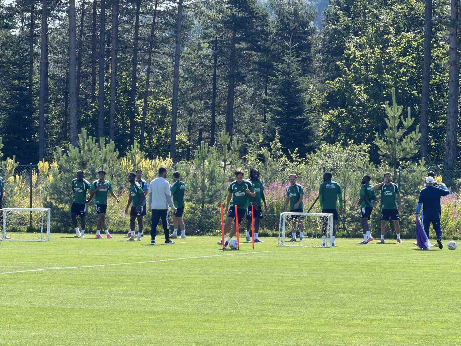 kocaelispor topuk yaylasinda yeni sezon hazirliklarini surduruyor 3 IsuqEI91