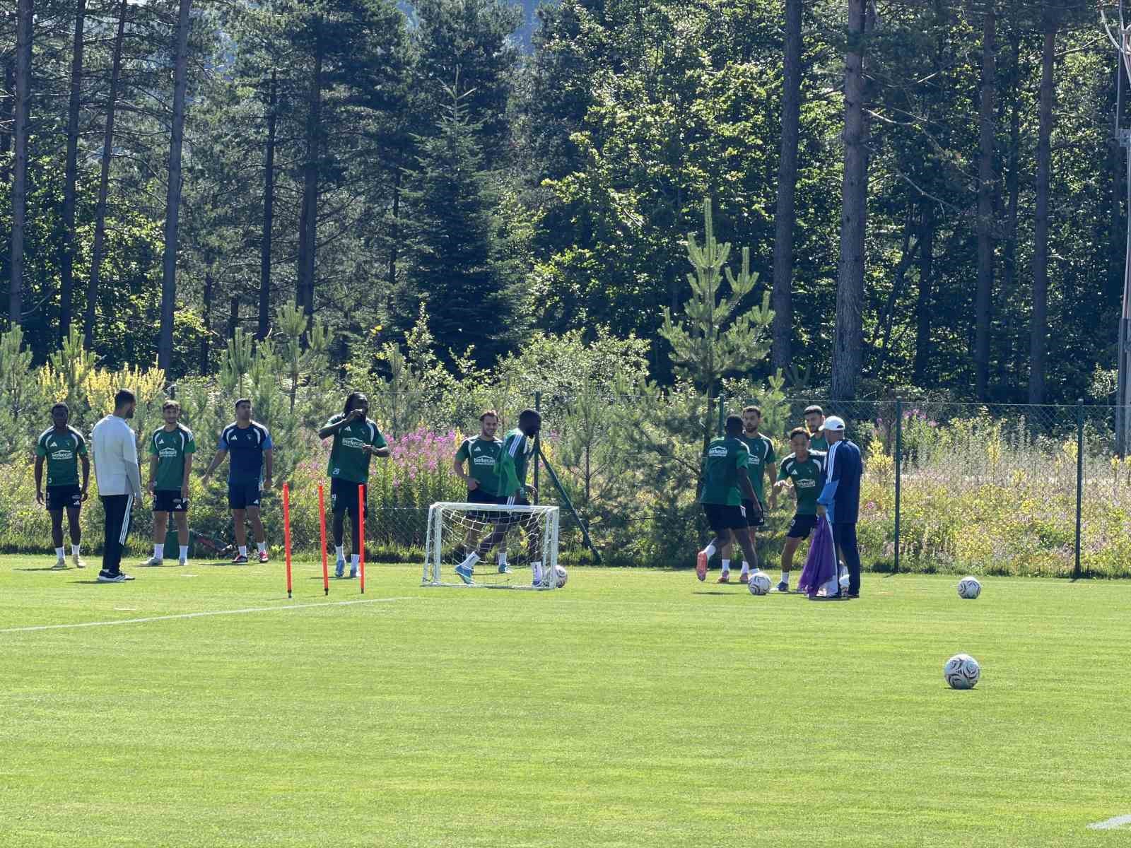 kocaelispor topuk yaylasinda yeni sezon hazirliklarini surduruyor 4 ZcFav426