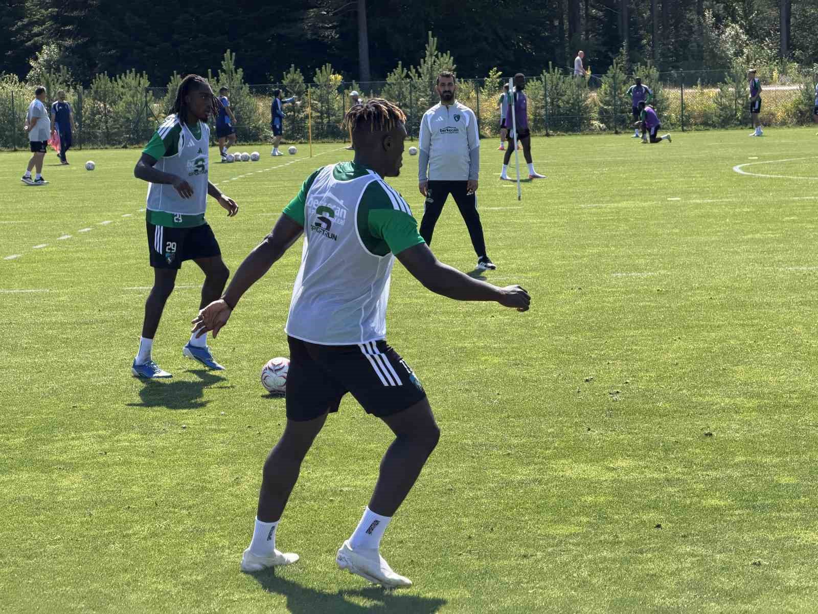 kocaelispor topuk yaylasinda yeni sezon hazirliklarini surduruyor 7 Hf2P8KQA