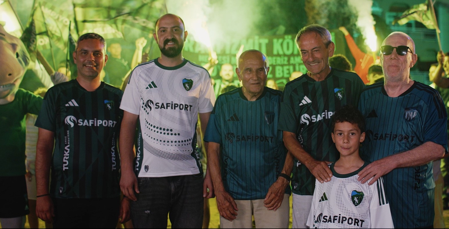 kocaelispor yeni sezon formalarini kisa film tadinda kliple tanitti 1 WzfYpXS4