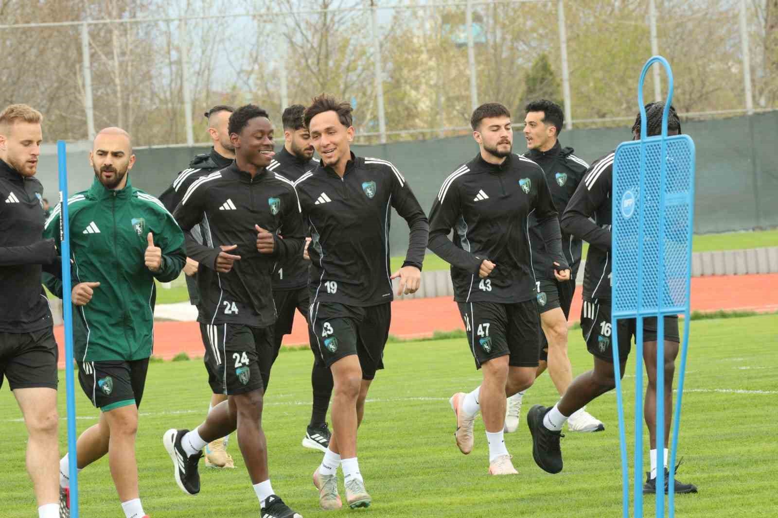 kocaelisporda galatasaray mesaisi basladi 5 df1szgMK