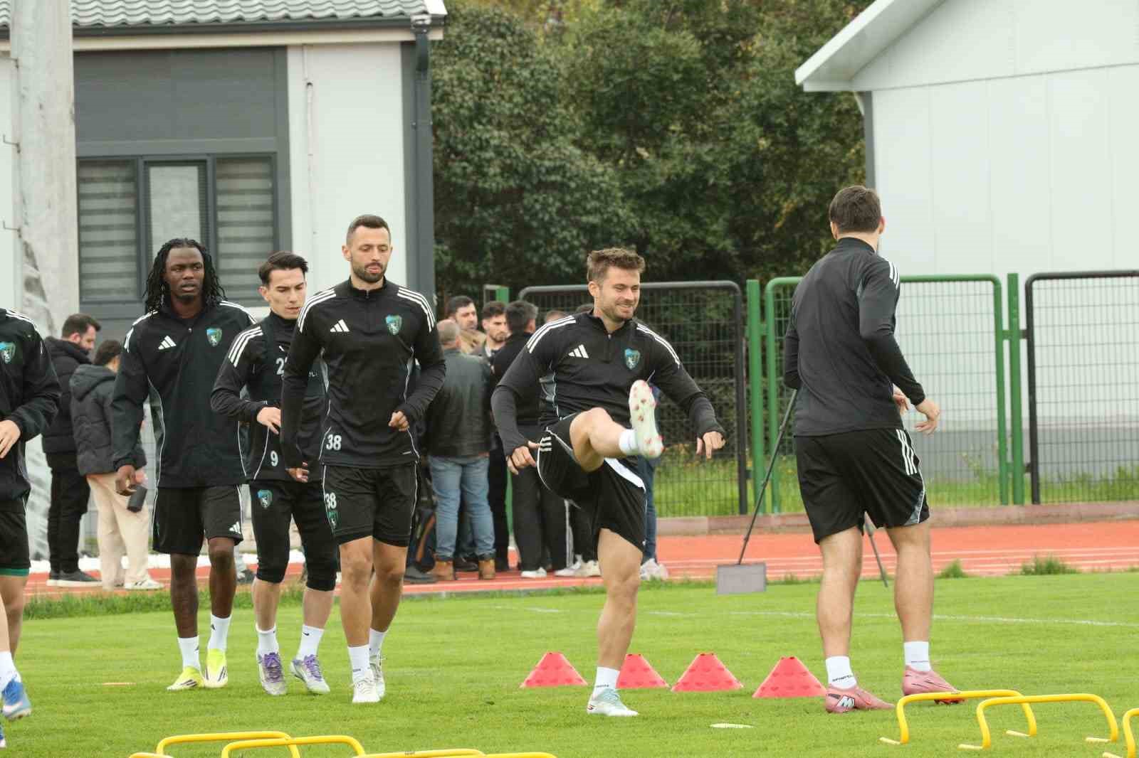 kocaelisporda galatasaray mesaisi basladi 6 J4zPP9SN