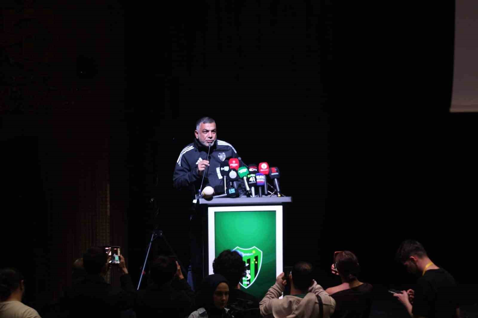 kocaelisporda kongre suruyor soz delegelerde 1 3L5ySVwe