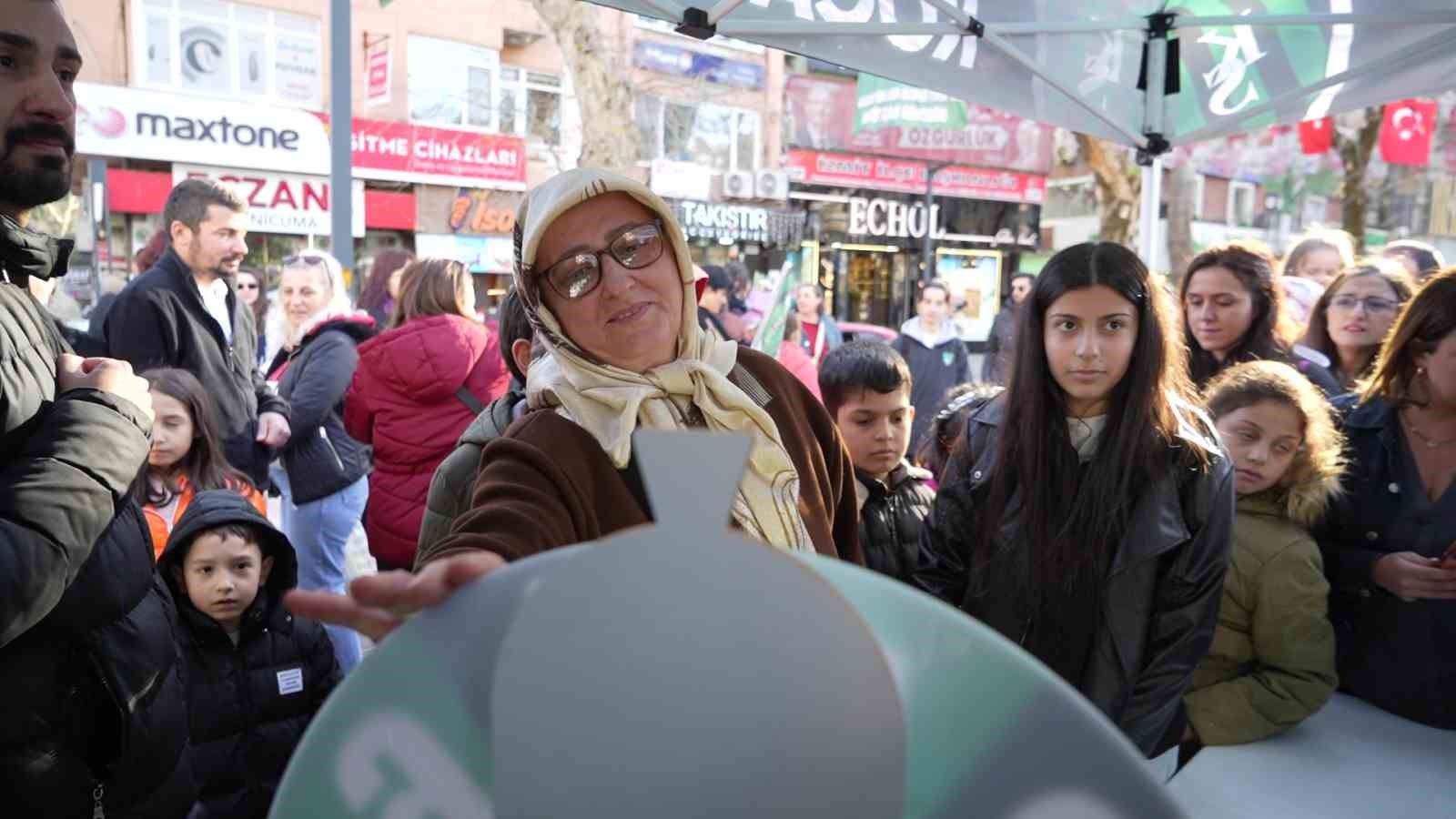 kocaelispordan kadinlar gununde hediye carki etkinligi 0 pi1YIySP