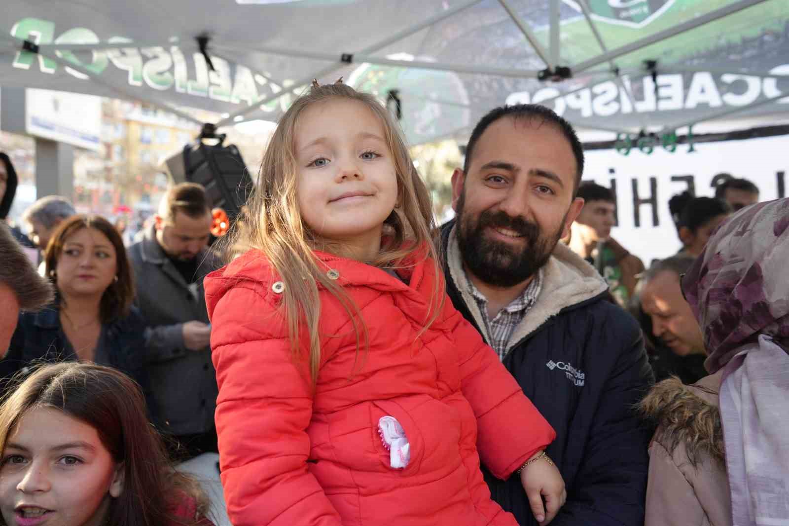 kocaelispordan kadinlar gununde hediye carki etkinligi 7 Z4qa68IU