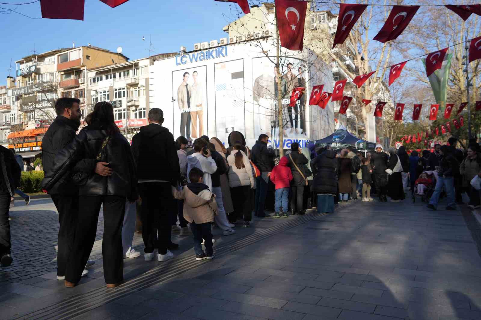 kocaelispordan kadinlar gununde hediye carki etkinligi 8