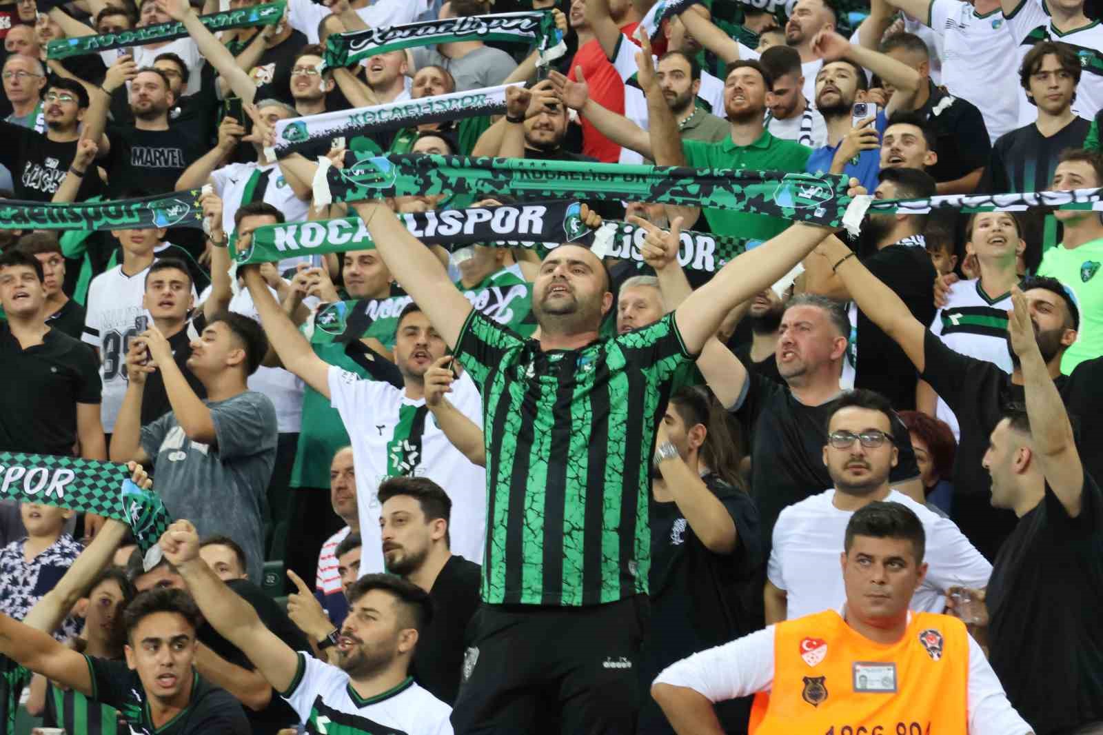 Kocaelispor’dan kombinelilere kazan-kazan çağrısı: "Gelmeyecekseniz bu maç biletinizi kulübe devredin" 5 kocaelispordan kombinelilere kazan kazan cagrisi gelmeyecekseniz bu mac biletinizi kulube devredin 1 keLi37US