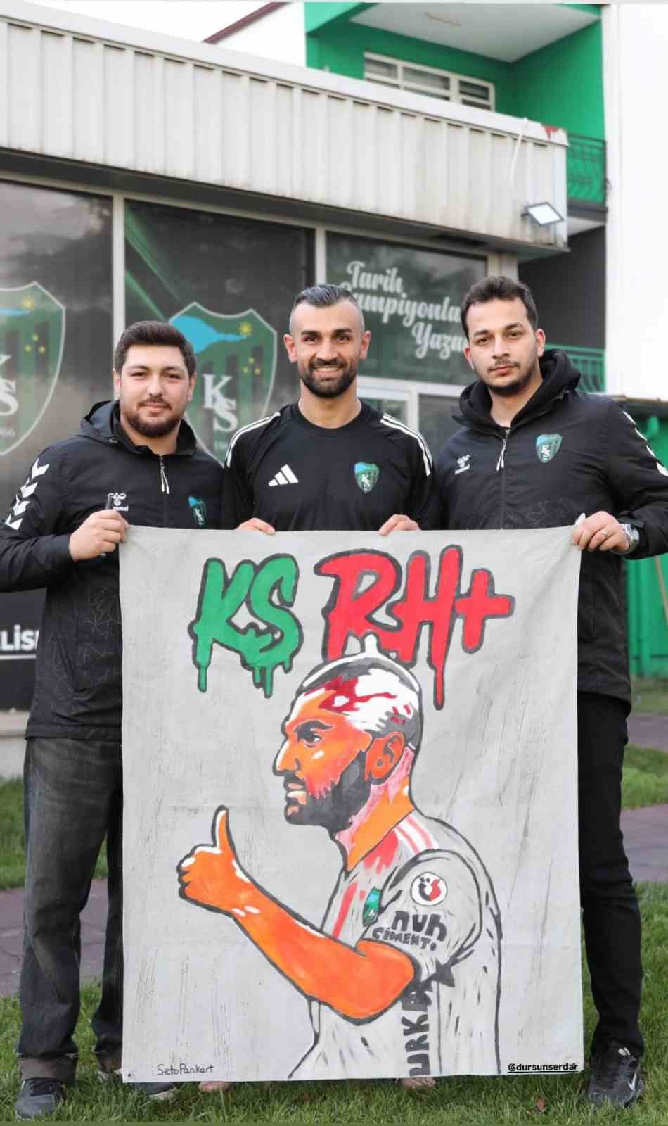 kocaelisporlu taraftarlardan serdar dursuna derbi tepkisi 2 QKWGnNsv