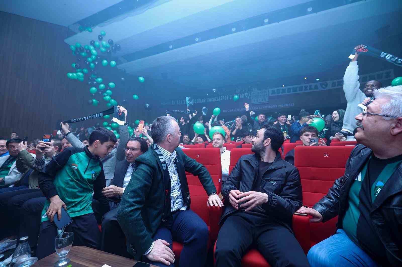kocaelisporun 60 yilinda efsane forma tiyatro oyunu sahnelendi 6 eLLyqAeL