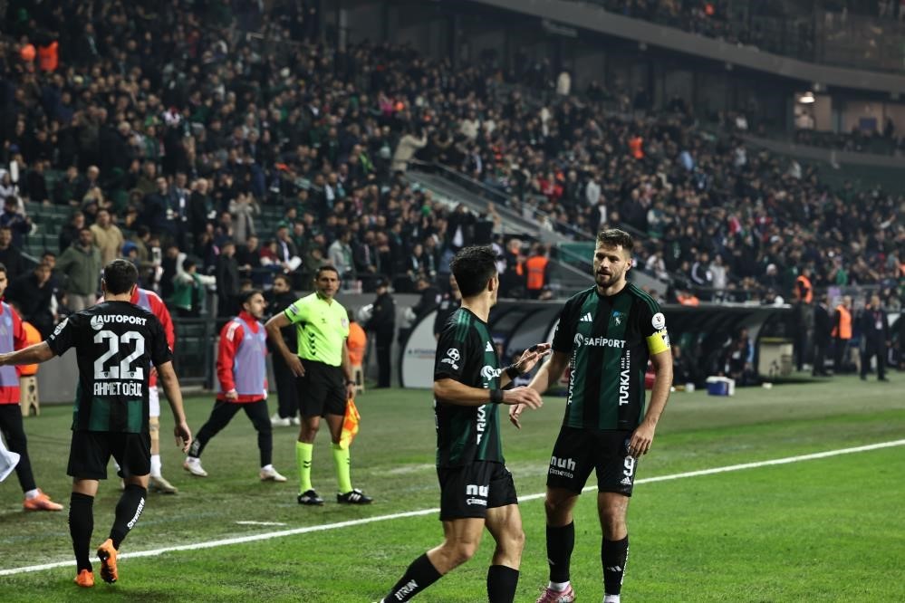 kocaelisporun ilk yari karnesi 2 XPvmjppO