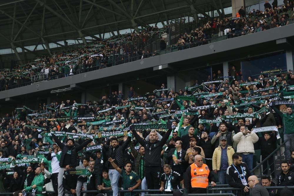 kocaelisporun ilk yari karnesi 4 i74MSfvC