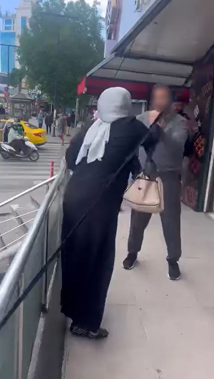 kocamla iliskin var dedi genc kizi defalarca bicakladi 0 ftt8EIaV