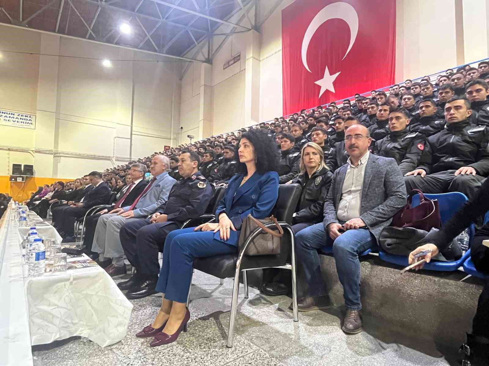 koklu gelenekten modern gelecege aile calistayi izmirde gerceklestirildi 2 uAe6rTv9