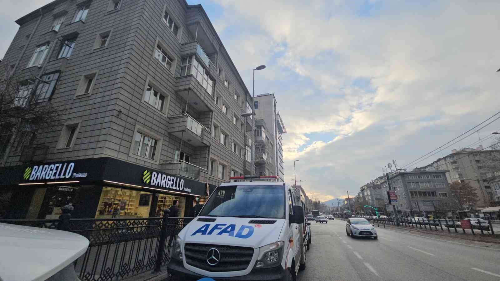 kolondan ses geliyor ihbari ekipleri alarma gecirdi 0 ZMVZGBpW