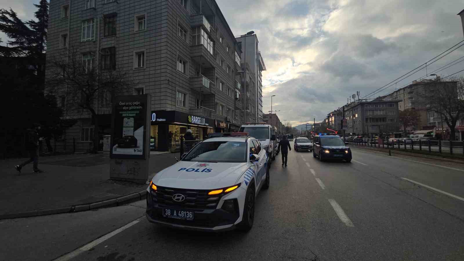 kolondan ses geliyor ihbari ekipleri alarma gecirdi 1 ymDzDrJq