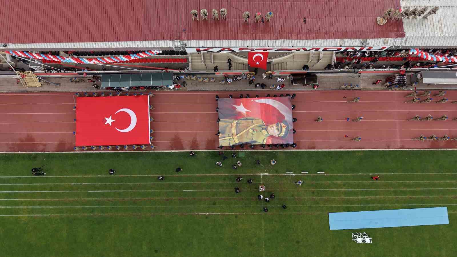 komandolardan 19 mayisa ozel nefes kesen gosteri 8 Xzver2Ze